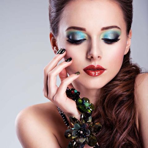 640-45 Make-up & hairstyle